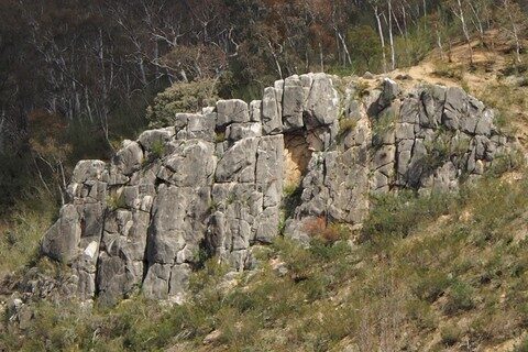 Wickerslack Crag (White Rocks)